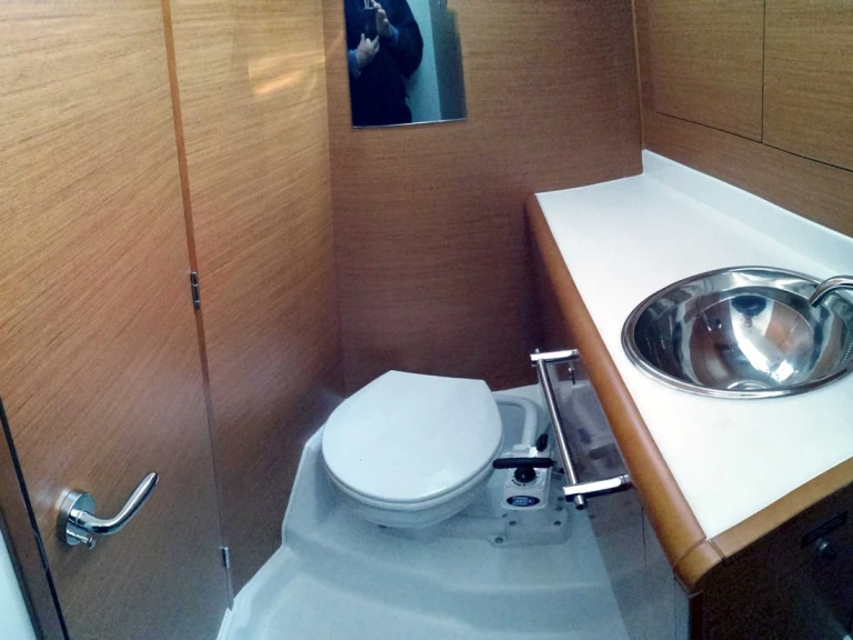 Jeanneau Sun Odyssey 449 charter bareboat or captained in  Agropoli