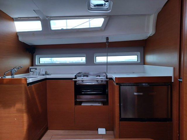 Jeanneau Sun Odyssey 490 in Portisco on SamBoat