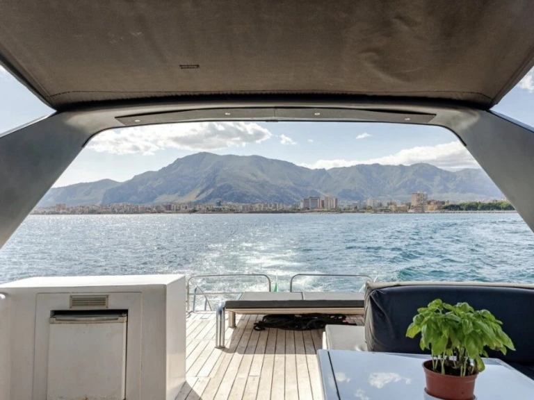 Yacht charter Milazzo cheap Leopard 23 - 3 + 1 cab.