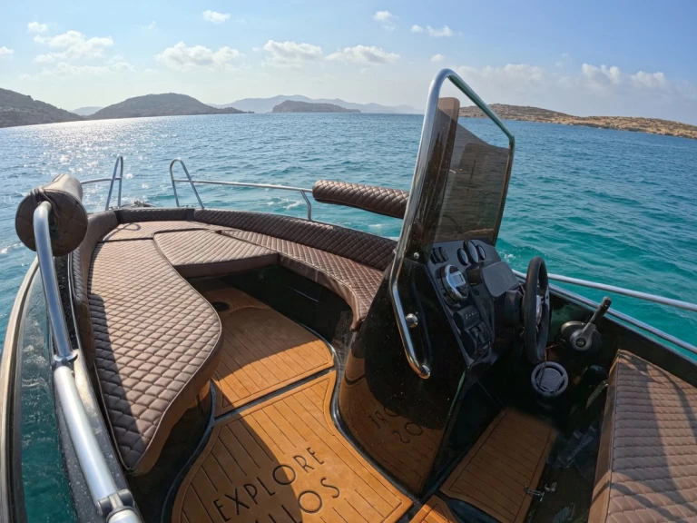 Bareboat Rental Motorboat Isatek Cobra with a boat licence