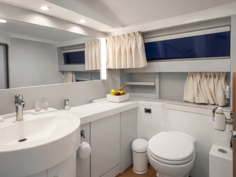 Motorboat rental with or without captain Rio Yachts Sorrento