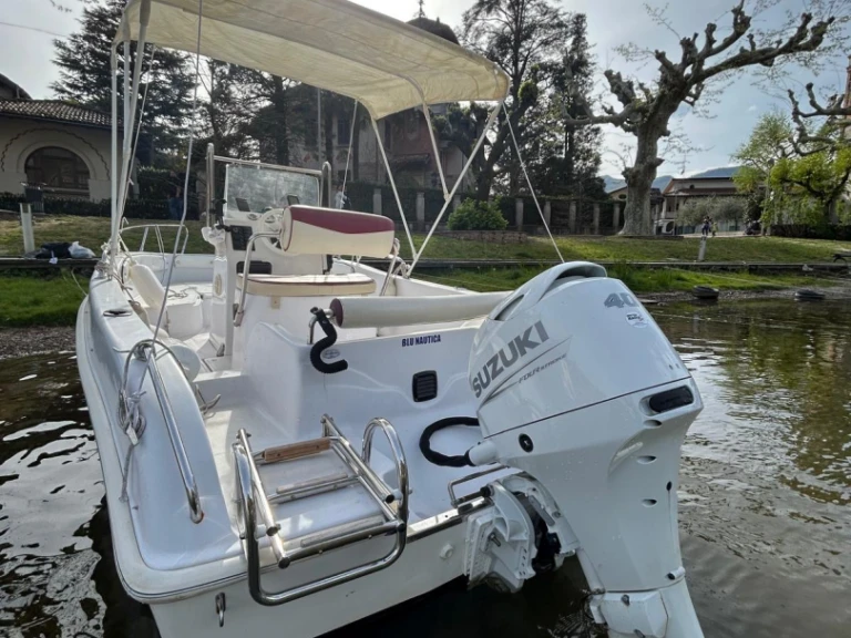 Rent a Bellingardo Sea Ghost Lavena Ponte Tresa