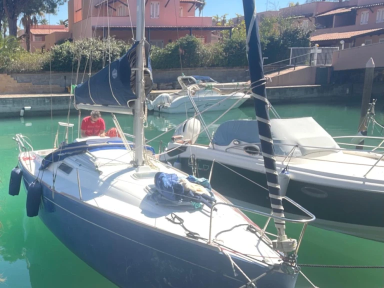 Sailboat rental with or without captain Bénéteau Marina di Portorosa