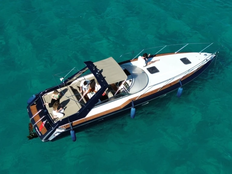 Rent a Sunseeker Tomahawk 37 Mandelieu-la-Napoule