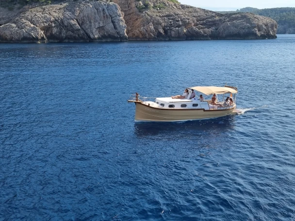 Motorboat rental with or without captain Capeador Ibiza Town