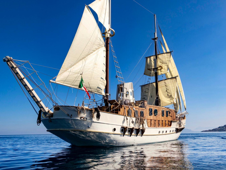 Sailboat rental in Capo d'Orlando -  Gulet