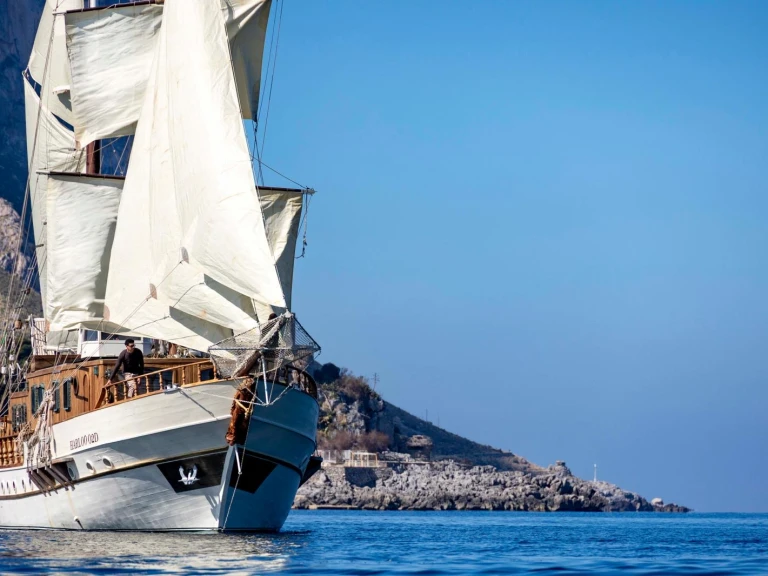 Sailboat rental with or without captain  Capo d'Orlando