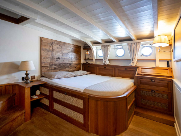 Bareboat Rental Sailboat  with a boat licence