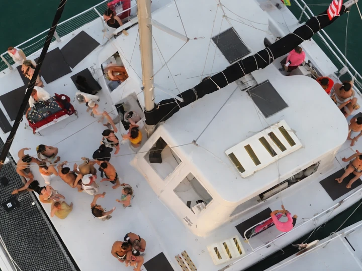 Catamaran rental in Miami Beach - KURT HUGHES 60