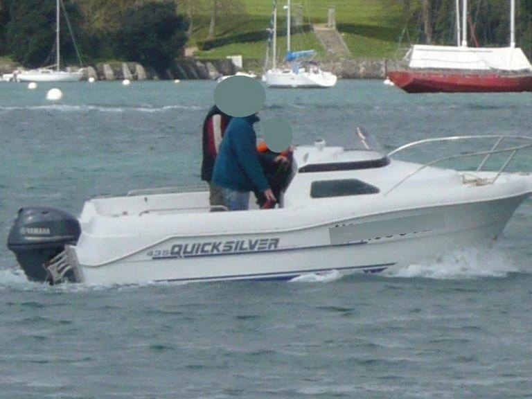 Motorboat for rent Marseille at the best price