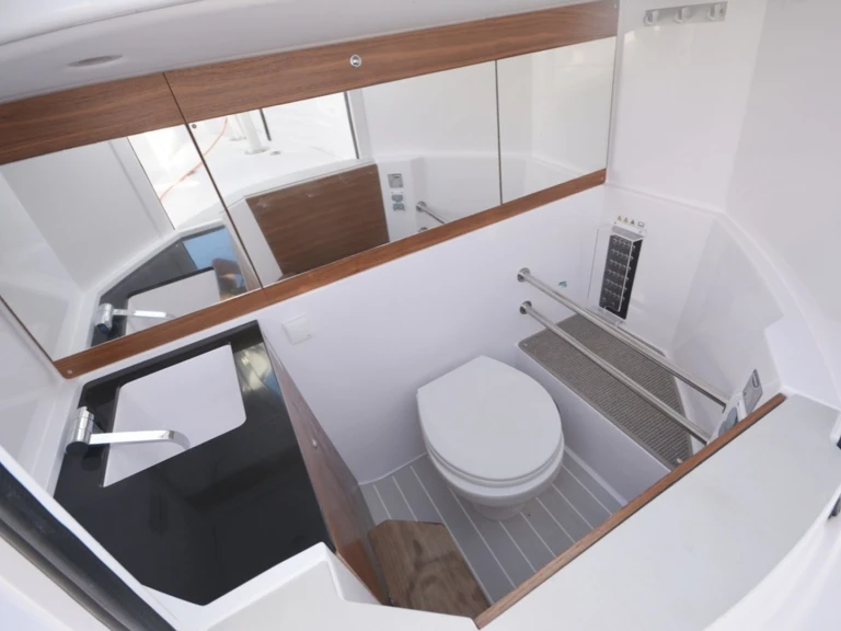 Motorboat rental in Corfu - Axopar Axopar 28 T-Top