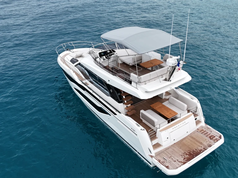 Motorboat rental with or without captain Prestige Ajaccio