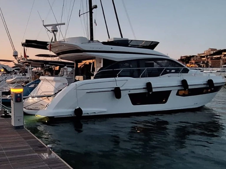 Azimut Azimut 53 Fly charter bareboat or captained in  Porto Villa San Giovanni