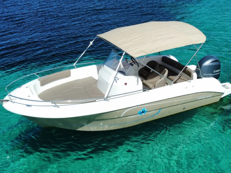 Rent a Pacific Craft Pacific Craft 625 Open Sant Antoni de Portmany