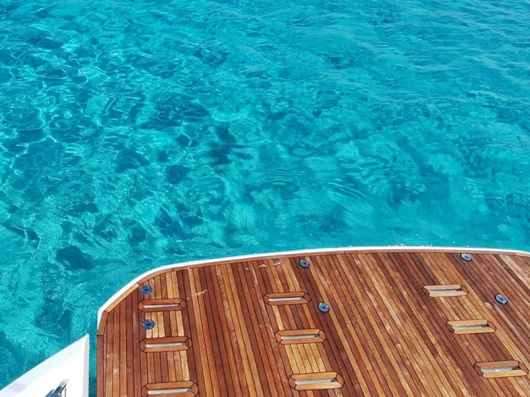 Rent a Azimut Azimut 53 Fly Porto Villa San Giovanni