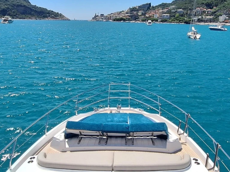 Azimut Azimut 53 Fly in Porto Villa San Giovanni on SamBoat