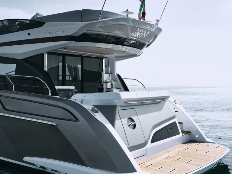 Yacht charter Porto Villa San Giovanni cheap Azimut 53 Fly