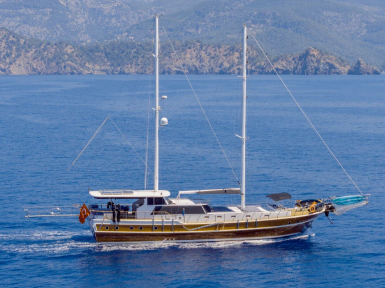 Luxury Yacht for rent Göcek at the best price