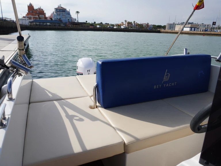 Boat rental Bey Yacht Bey 18 in El Puerto de Santa María on Samboat