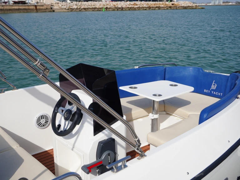 Bareboat Rental Motorboat Bey Yacht with a boat licence