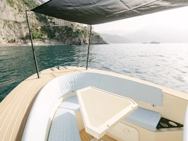 Motorboat rental in Cascais - Lilybaeum Levanzo 25