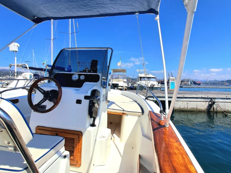 Yacht charter La Spezia cheap Azzura