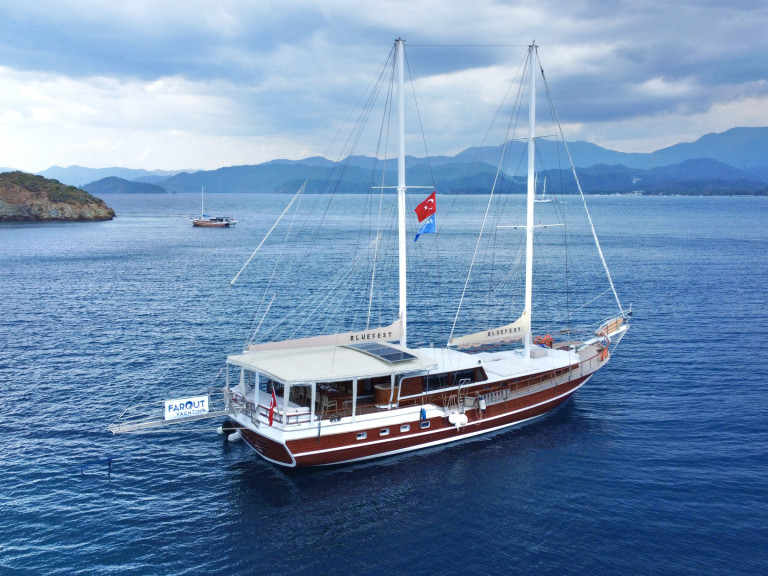 Bareboat Rental Sailboat  with a boat licence