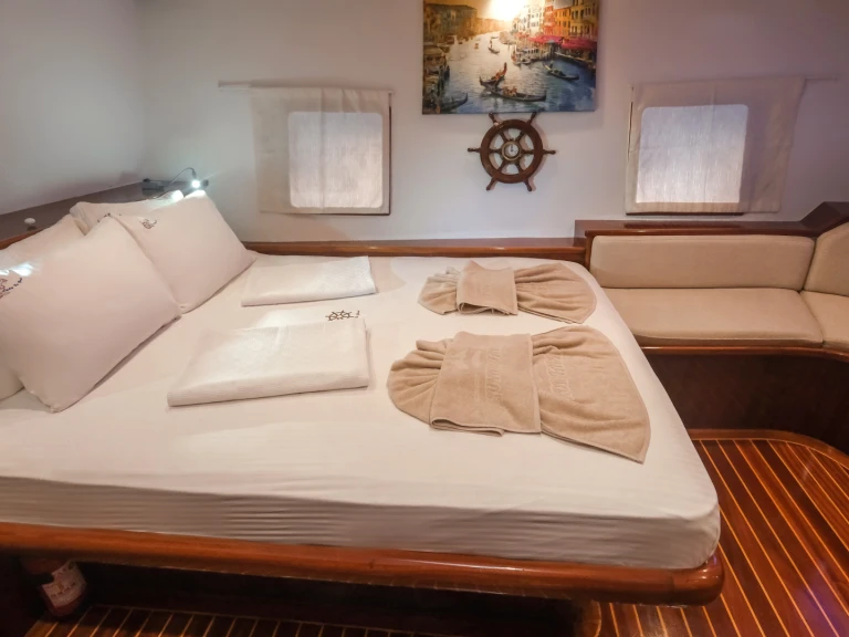 Rent a  Junior Tarkan - Premium Gulet Fethiye