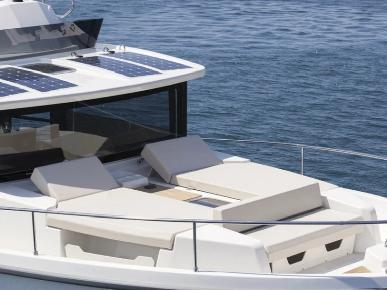 Luxury Yacht for rent Sardinia at the best price