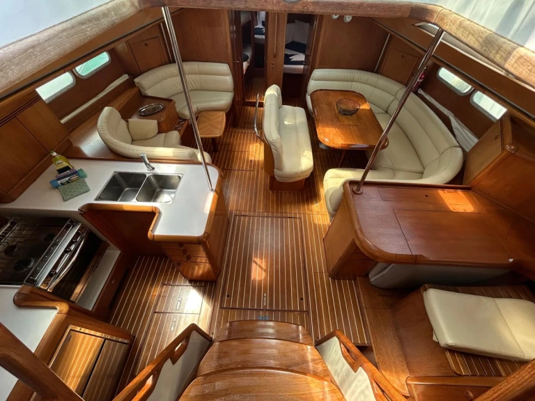 Boat rental Jeanneau Sun Odyssey 54 DS in Cugnana Verde on Samboat