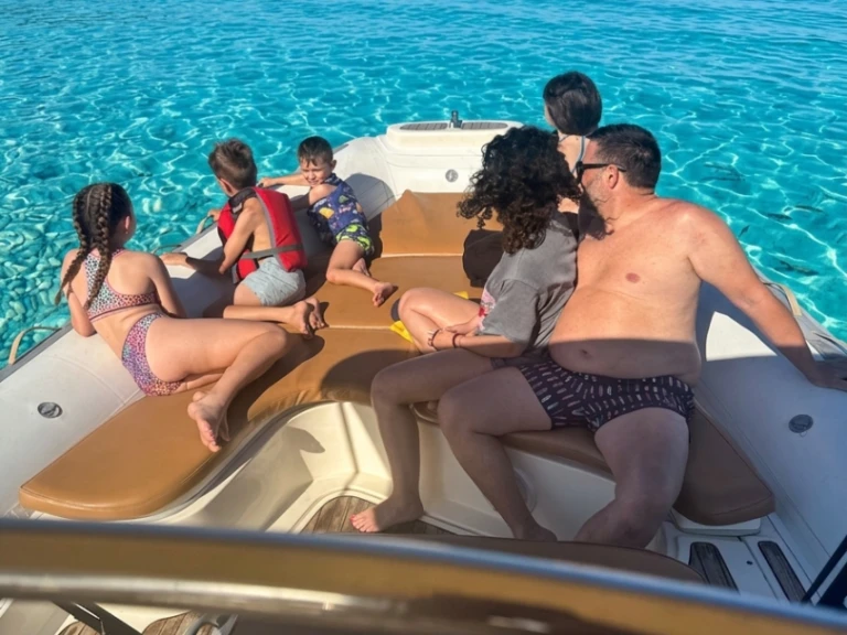 Yacht charter Puerto de Pollensa cheap America 850