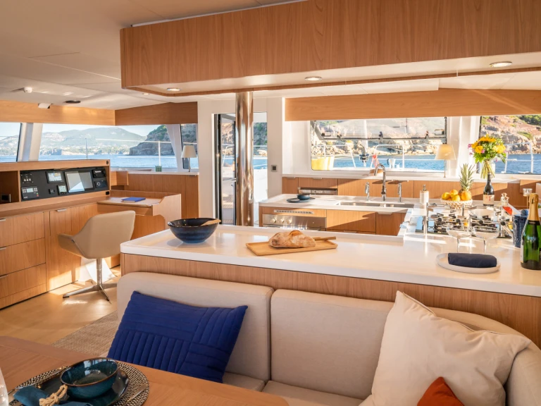 Boat rental Bali Bali 5.8 (4 cabins) in Port d'Andratx on Samboat