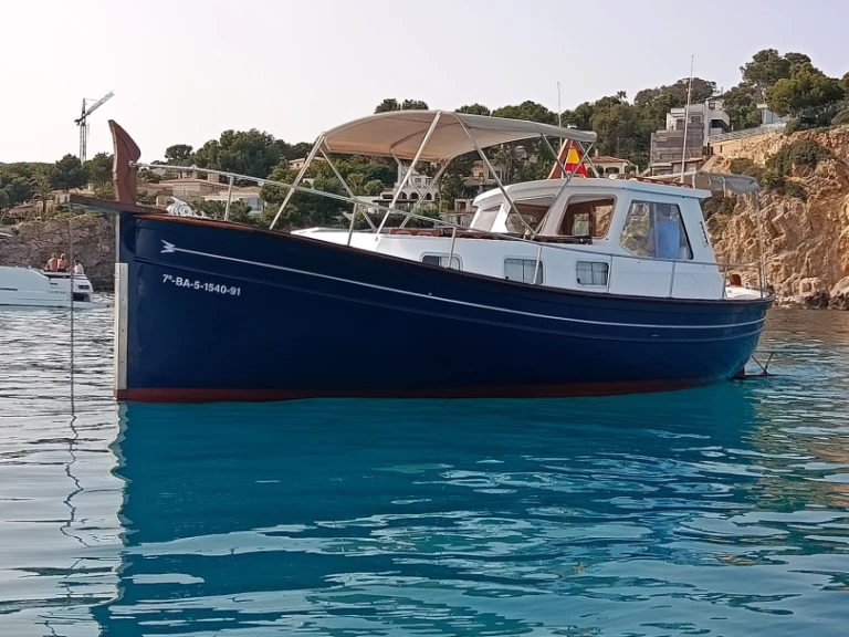 Motorboat for rent Palma de Mallorca at the best price