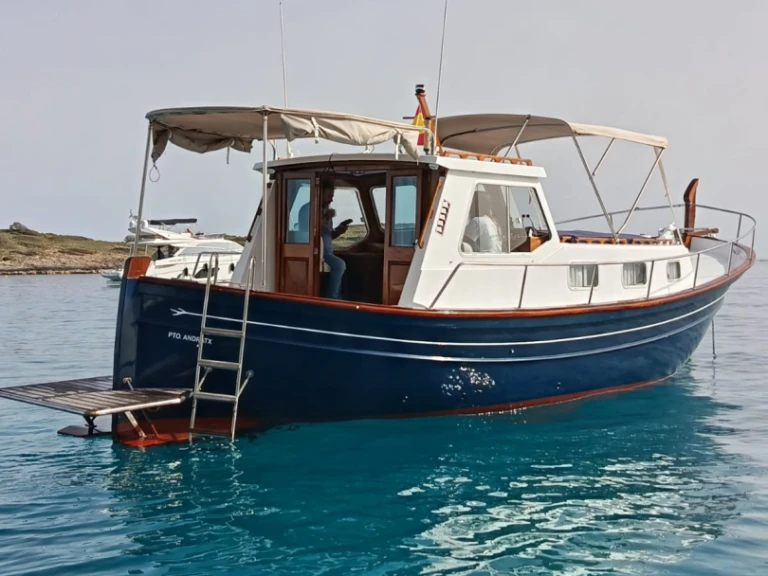 Rent a C.NAV.MALL MYABCA 900 Palma de Mallorca