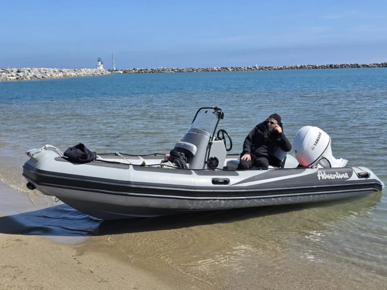 Adventure VESTA 550 in Le Barcarès on SamBoat