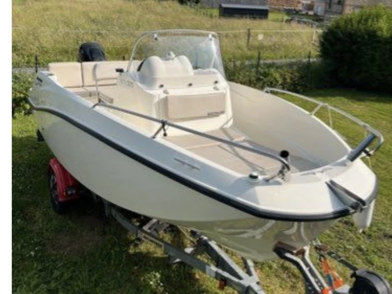 Rent a Quicksilver AVTIV505OPEN Dunkerque