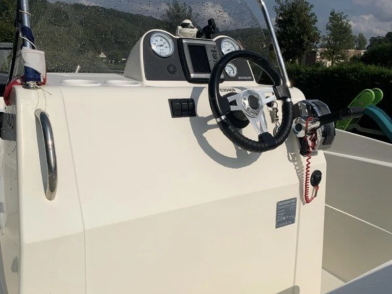 Yacht charter Dunkerque cheap AVTIV505OPEN