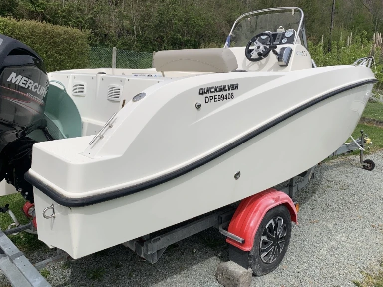 Boat rental Quicksilver AVTIV505OPEN in Dunkerque on Samboat
