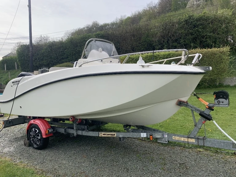 Motorboat rental with or without captain Quicksilver Dunkerque
