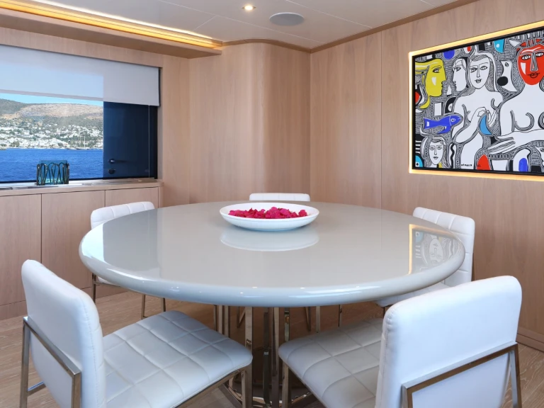 Luxury Yacht for rent Olbia at the best price