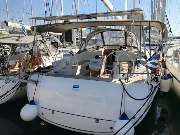 Boat rental Bavaria Bavaria Cruiser 51 (5 cab.) in Gouvia on Samboat