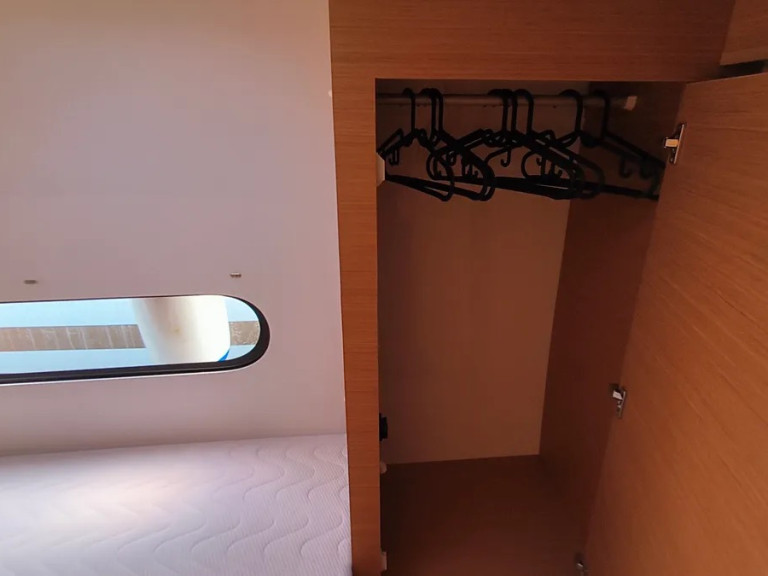 Yacht charter Pula cheap Excess 11 (6 cab.)