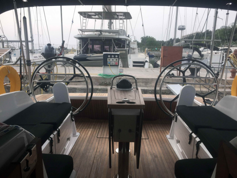 Yacht charter Skiathos cheap Cruiser 46