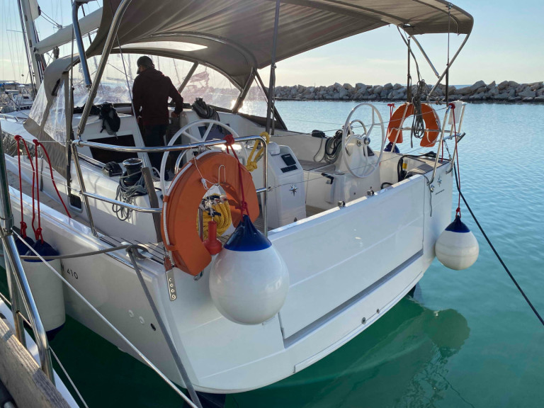Sailboat rental with or without captain Jeanneau Lefkáda