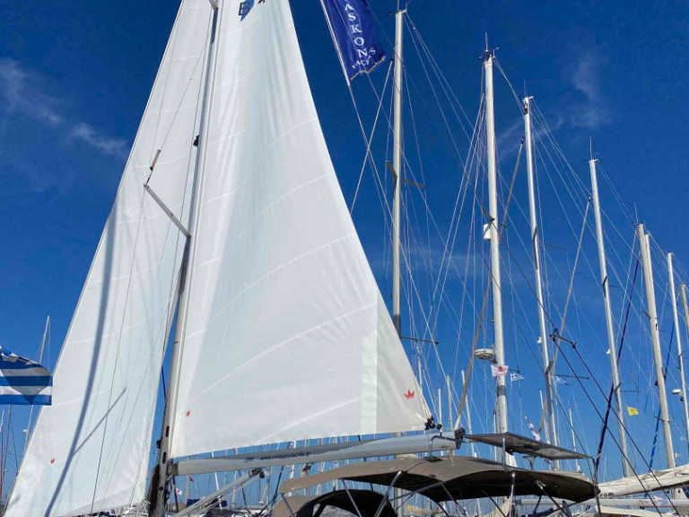 Bareboat Rental Sailboat Bavaria with a boat licence