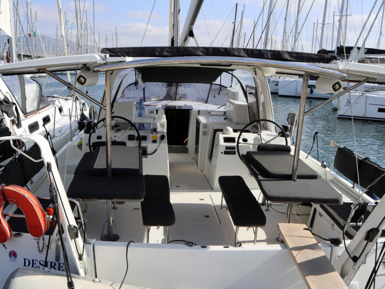 Yacht charter Kos cheap Sun Loft 47 (7 cab.)