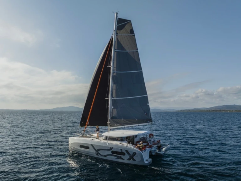 Excess Excess 11 (6 cab.) in Lefkáda on SamBoat