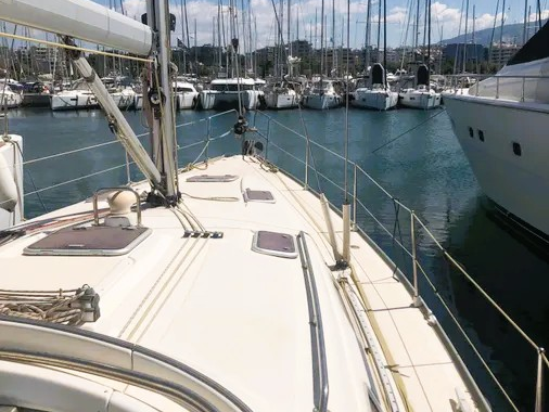 Bavaria Bavaria 43 Cruiser (3 cab.) in Néa Péramos on SamBoat