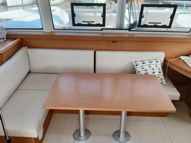 Catamaran rental in Pula - Excess Excess 11 (6 cab.)