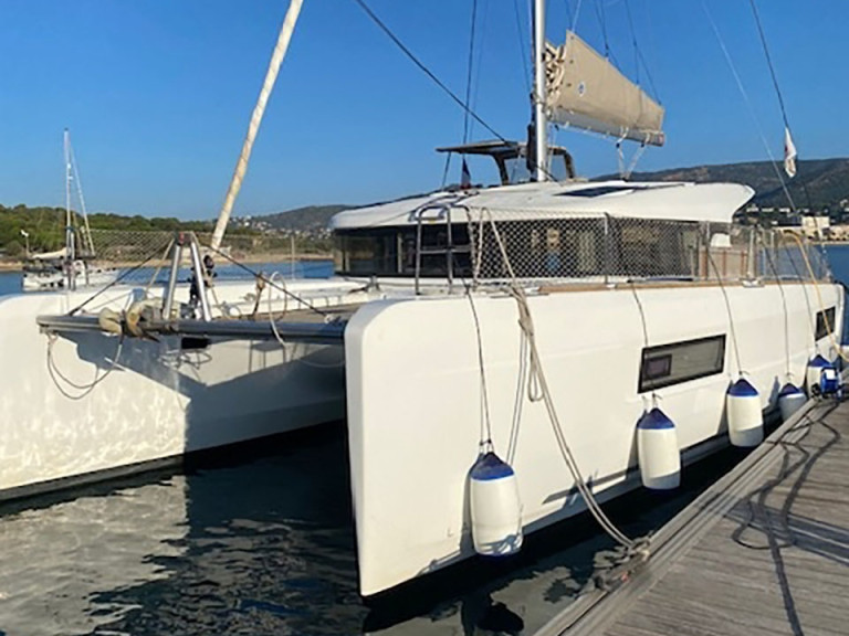 Catamaran rental in Bormes-les-Mimosas - Lagoon Lagoon 40